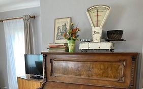 Baeckerei Mueller - große Unterkunft mit mid century Charme, zentral, sehr gut für Familien, privat, Stadt&Natur, Café im Haus